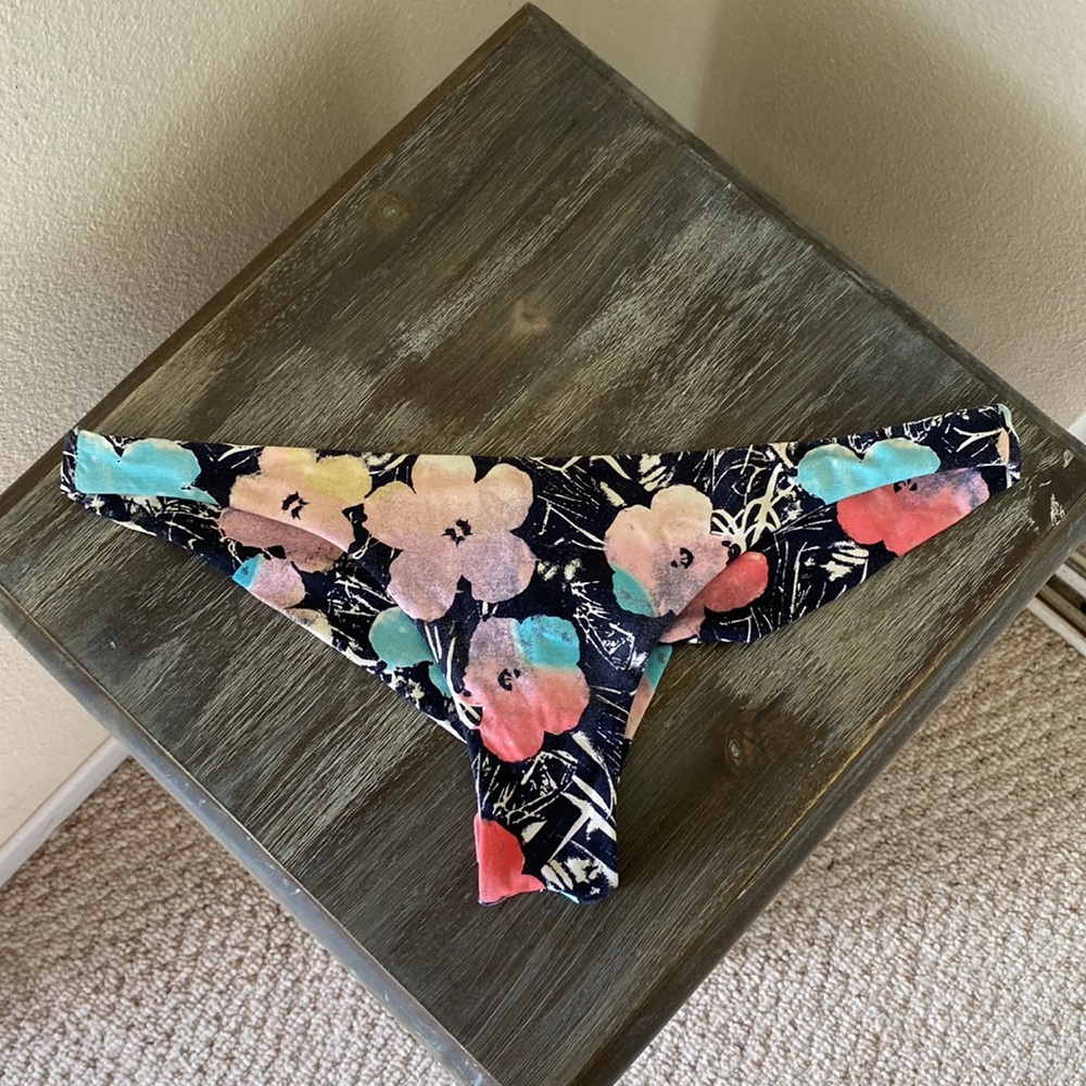 Billabong cheeky bikini bottoms